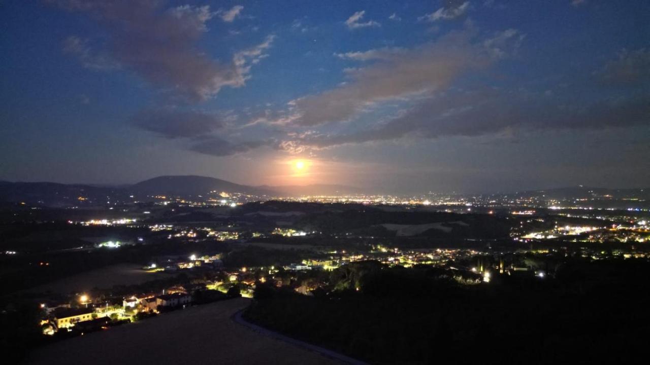 Casale Mille E Una Notte Перуджа Екстериор снимка